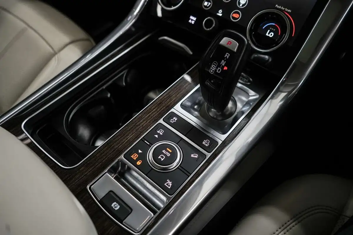 2018-land-rover-range-rover-sport-30-sd-v6-hse-dynamic-sdv6-big-30
