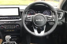 2025-kia-ceed-15-t-gdi-3-sportswagon-dct-small-12