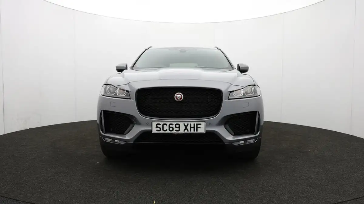 2020-jaguar-f-pace-20-i4d-chequered-flag-180ps-big-49
