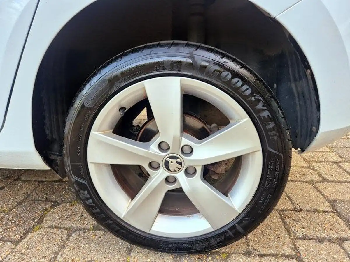 2019-skoda-fabia-10-tsi-se-l-95ps-ss-hatchback-big-33