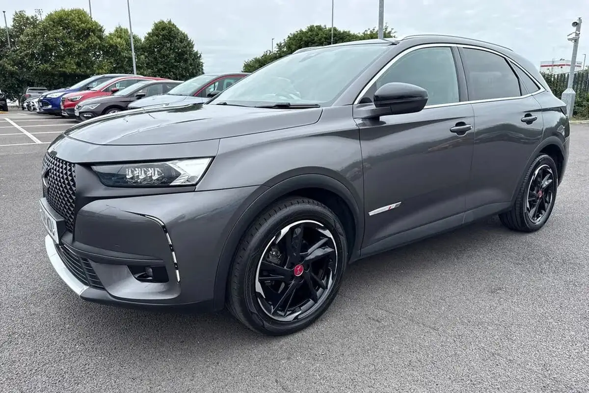 2018-ds-ds-7-crossback-20bluehdi-performance-line-big-26