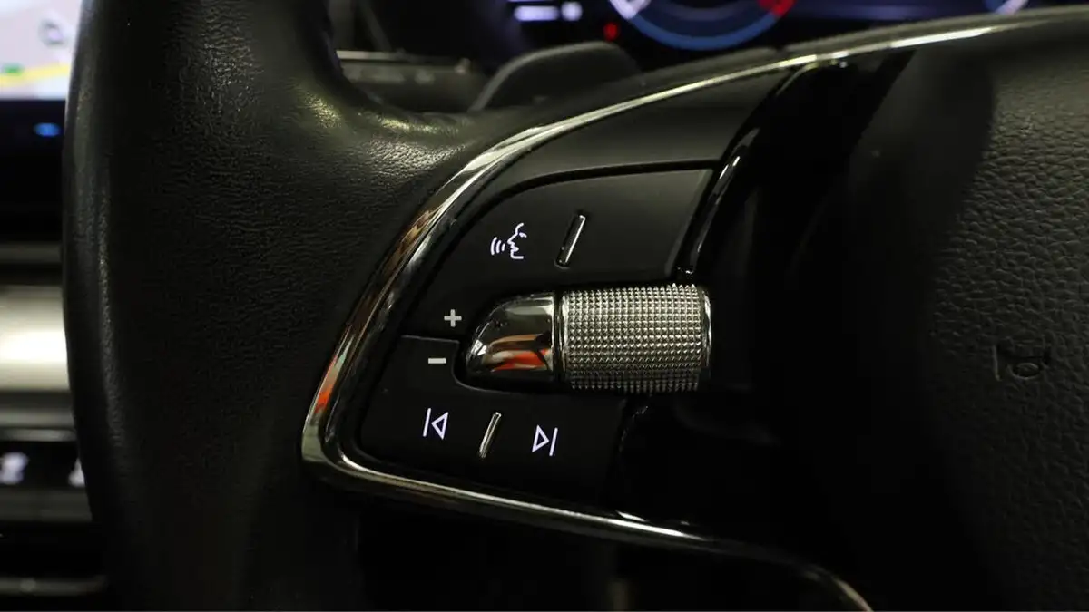 2022-skoda-octavia-10-tsi-se-technology-110ps-estate-big-23