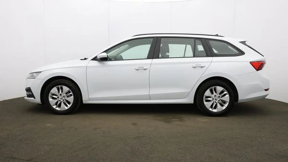 2022-skoda-octavia-10-tsi-se-technology-110ps-estate-big-63