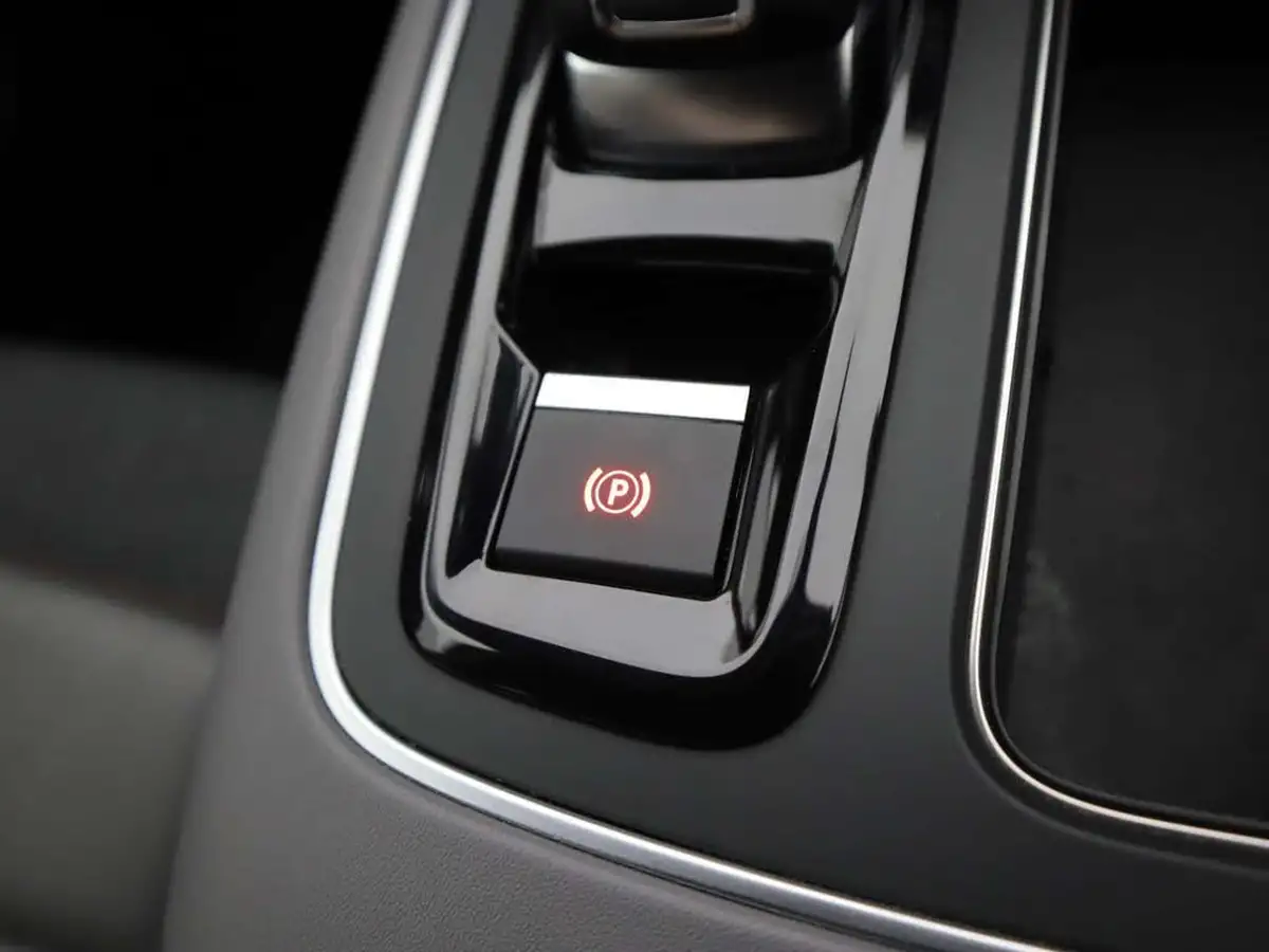 2022-citroen-c5-aircross-12-puretech-shine-plus-eat8-big-34