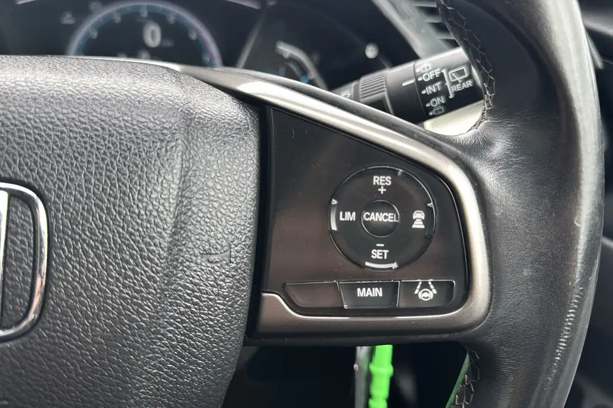 2017-honda-civic-10-vtec-turbo-sr-big-17