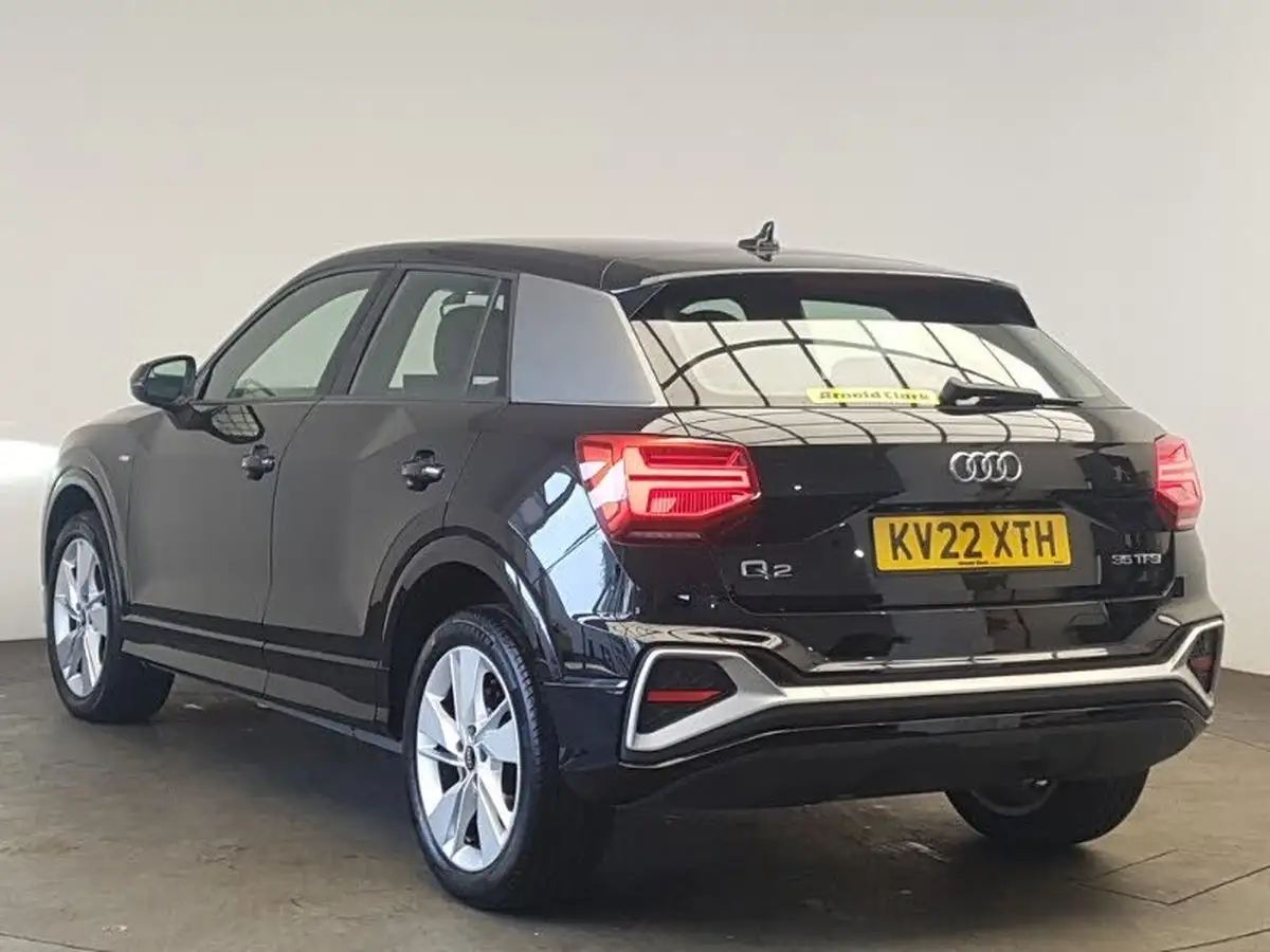 2022-audi-q2-15-35-tfsi-s-line-tronic-big-1
