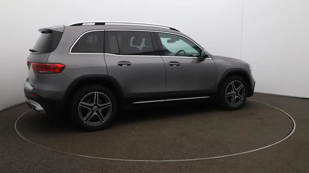 2021-mercedes-benz-glb-class-13-glb200-amg-line-8g-tronic-big-53