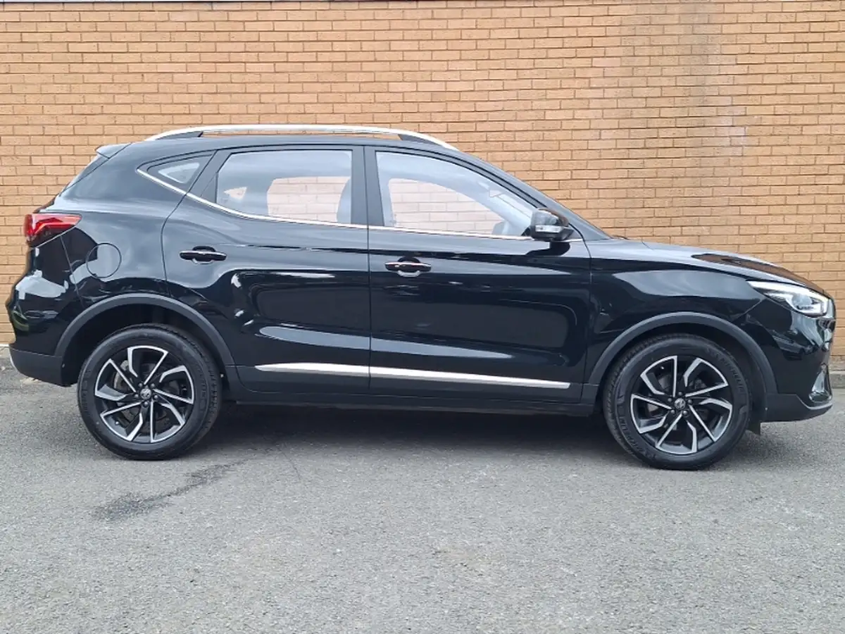 2020-kia-sportage-16-gdi-platinum-edition-big-3