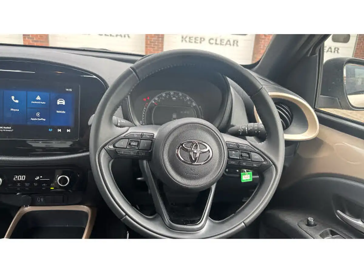 2024-toyota-aygo-x-10-vvt-i-edge-big-5