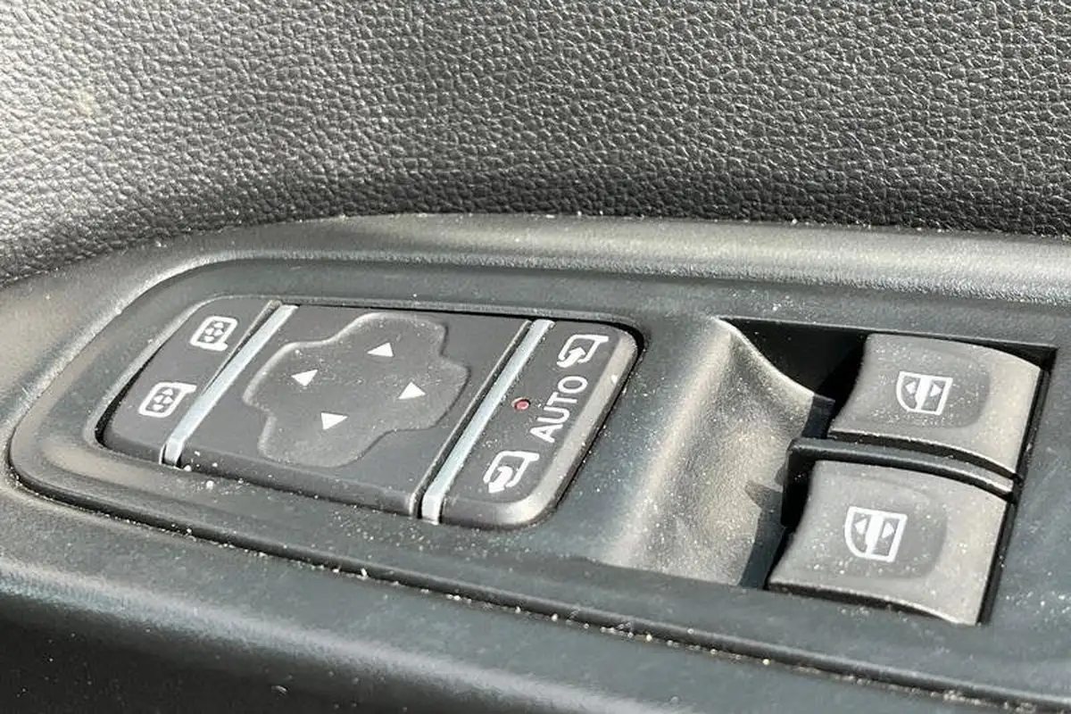 2024-renault-trafic-20dci-ll30-170-extra-sport-crew-big-22