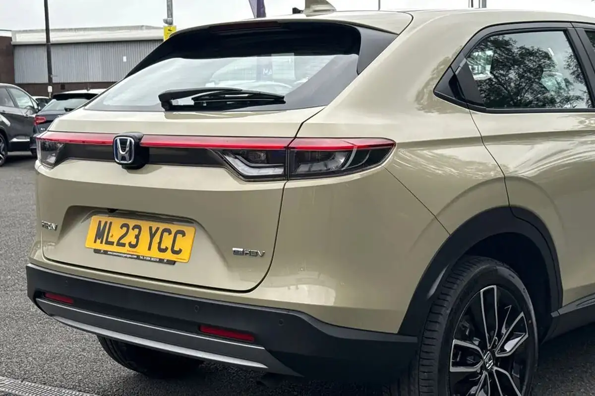 2023-honda-hr-v-15-i-mmd-elegance-big-9