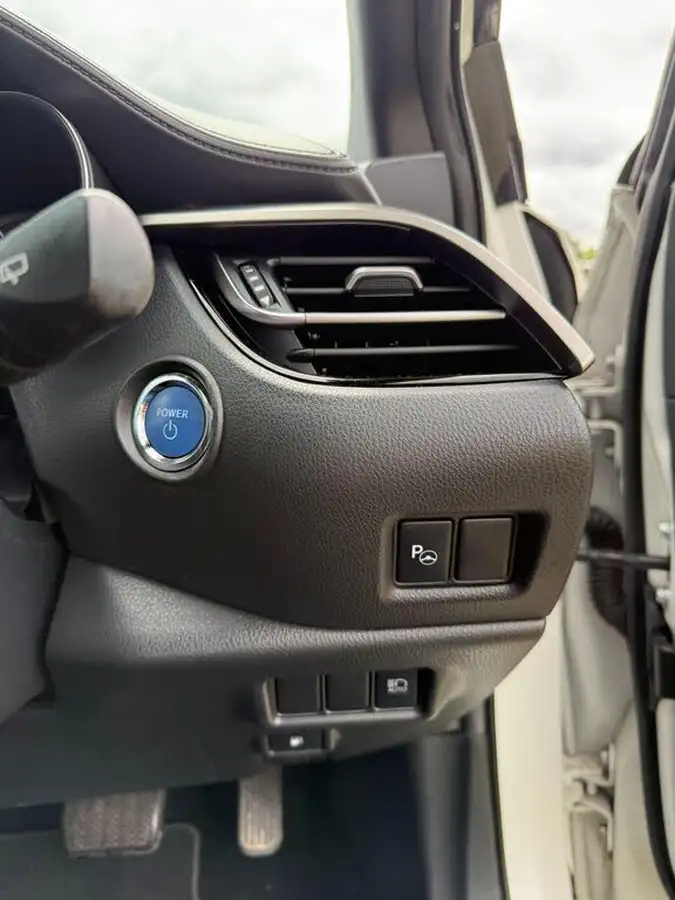 2019-toyota-c-hr-18-vvt-i-dynamic-big-18