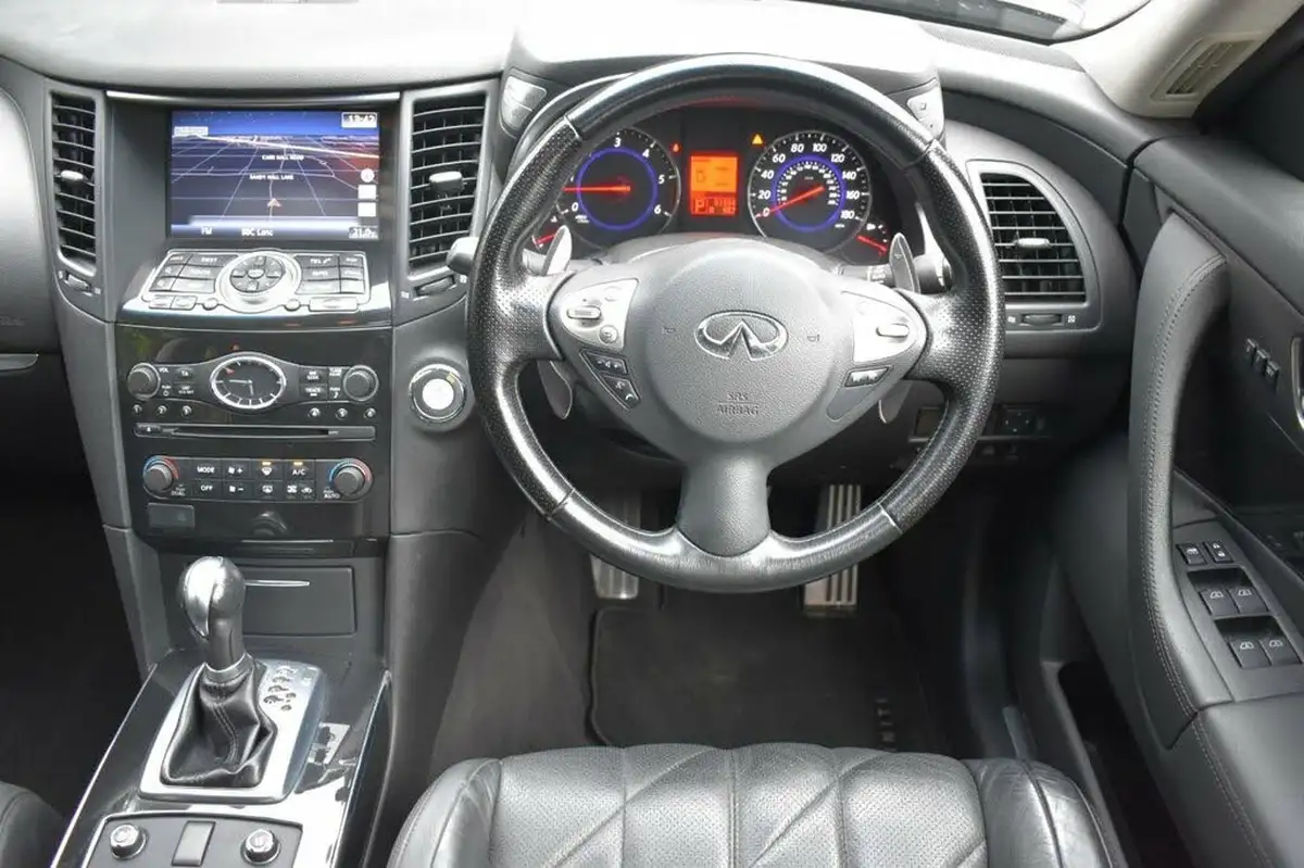 2010-infiniti-fx-50-s-le-big-27