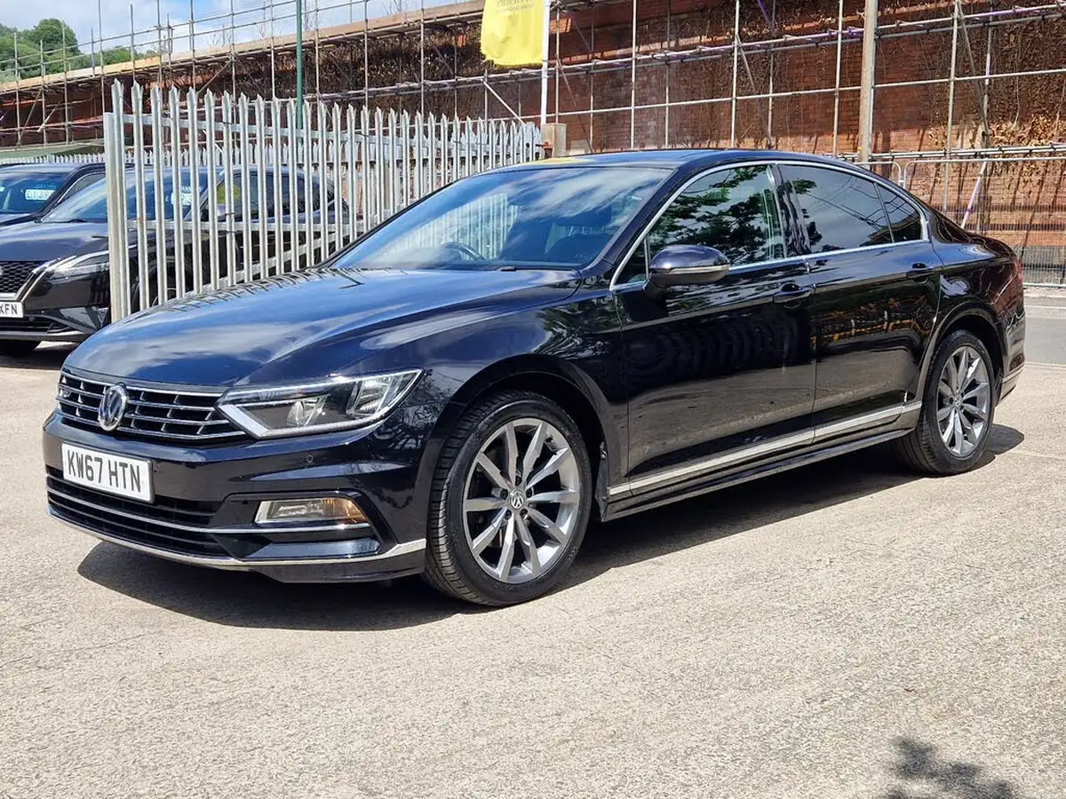 2018-volkswagen-passat-14-tsi-r-line-150ps-saloon-4d-big-2
