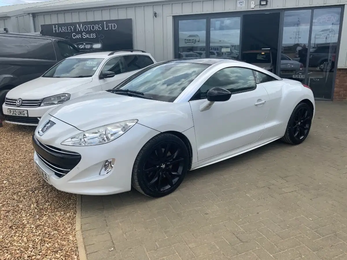 2012-peugeot-rcz-20td-gt-big-1