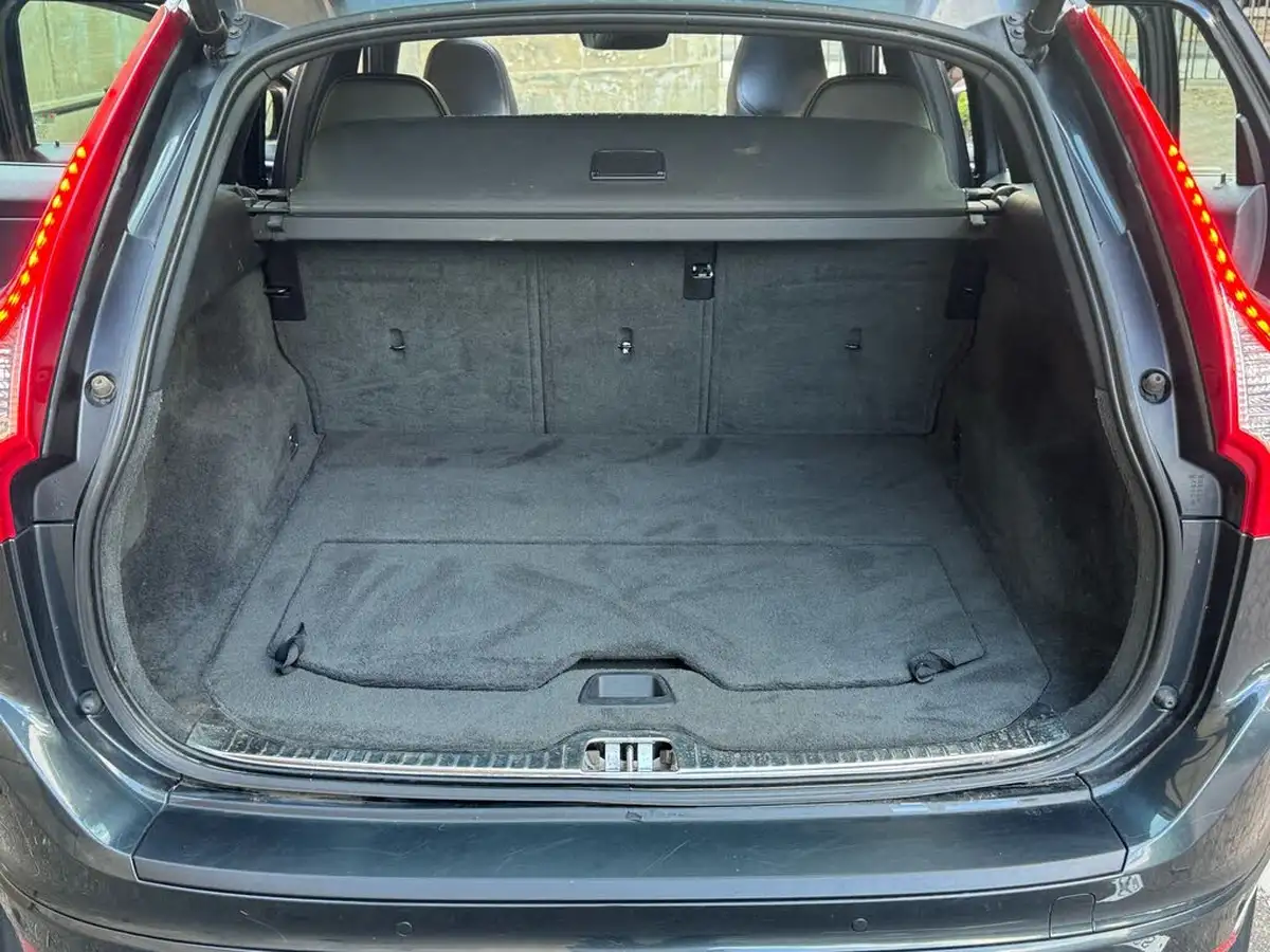 2015-volvo-xc60-24td-d5-r-design-lux-220bhp-ss-geartronic-big-29