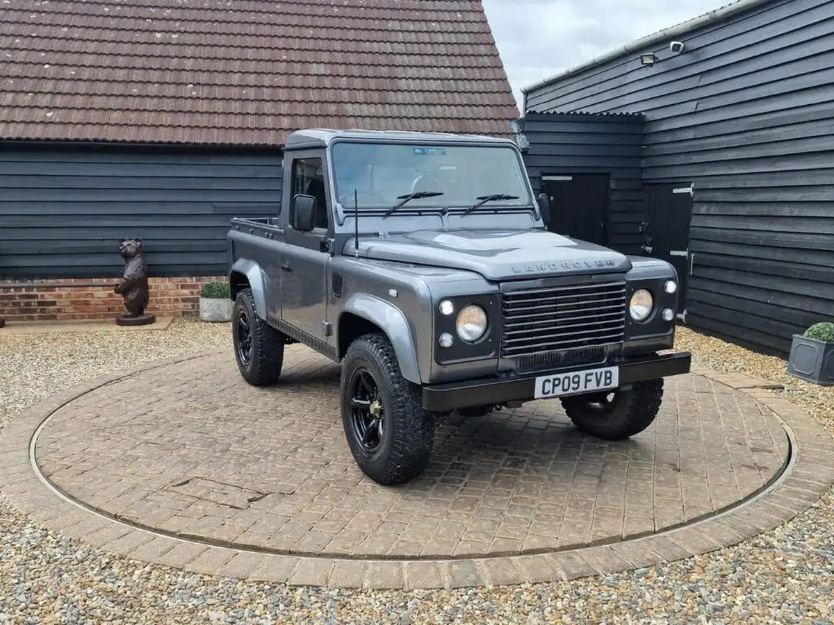 2009-land-rover-90-defender-24td-county-pick-up-big-15
