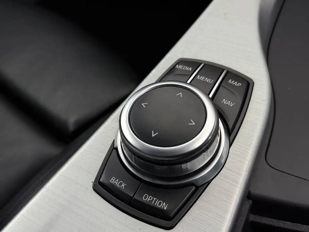 2018-bmw-3-series-20-330e-m-sport-big-39