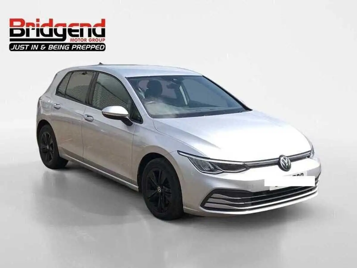 2021-volkswagen-golf-15-tsi-life-130ps-hatchback-big-0