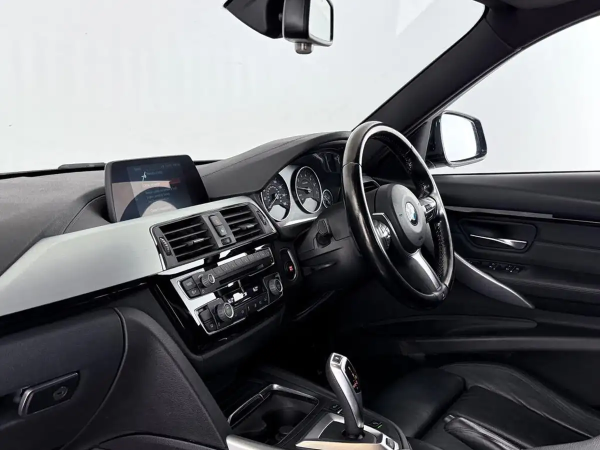 2018-bmw-3-series-20-330e-m-sport-big-15