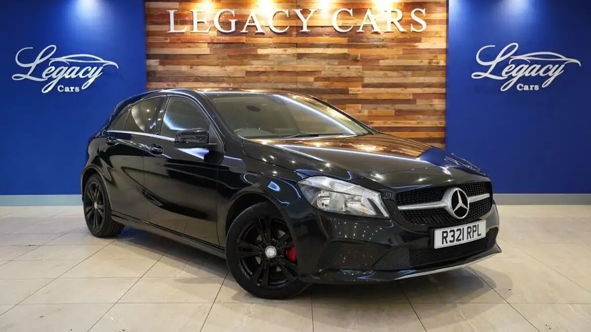 2017-mercedes-benz-e-class-20d-e220d-amg-line-ss-estate-5d-big-57