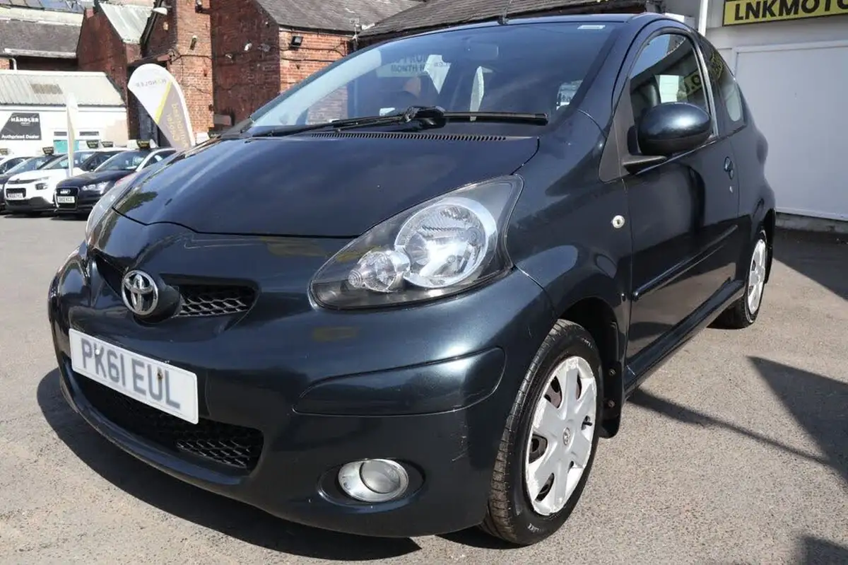 2011-toyota-aygo-10-aygo-ice-3d-big-48