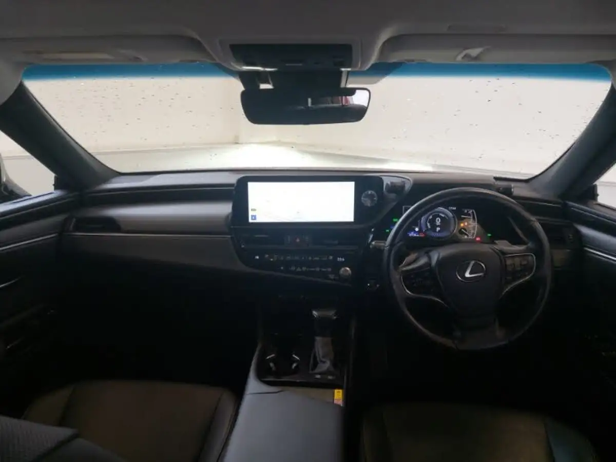 2021-lexus-es-300h-25-es-215bhp-big-2