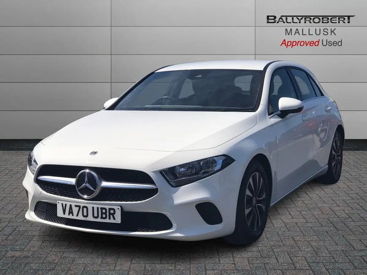 2020-mercedes-benz-a-class-13-a180-se-7g-dct-big-13