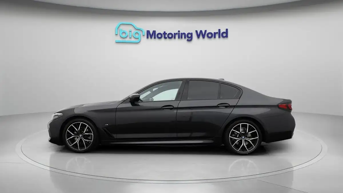 2020-bmw-5-series-20td-520d-m-sport-187bhp-mht-saloon-4d-big-4