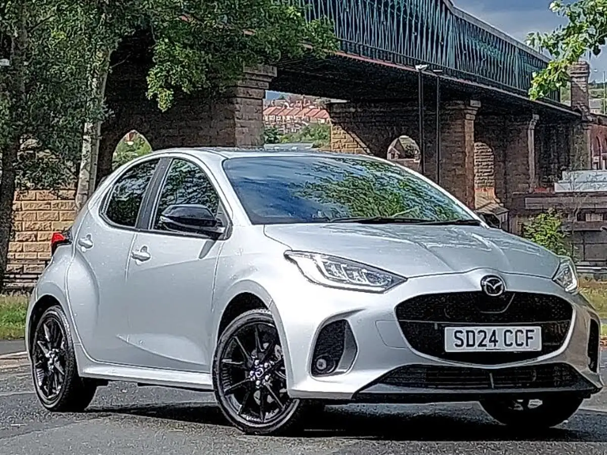 2024-mazda-mazda2-15-homura-big-0