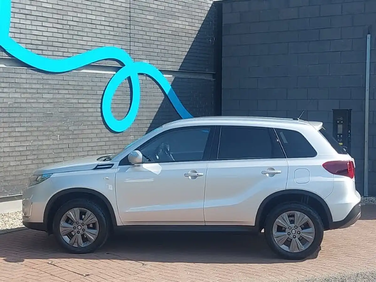 2023-suzuki-vitara-15-sz-t-big-3