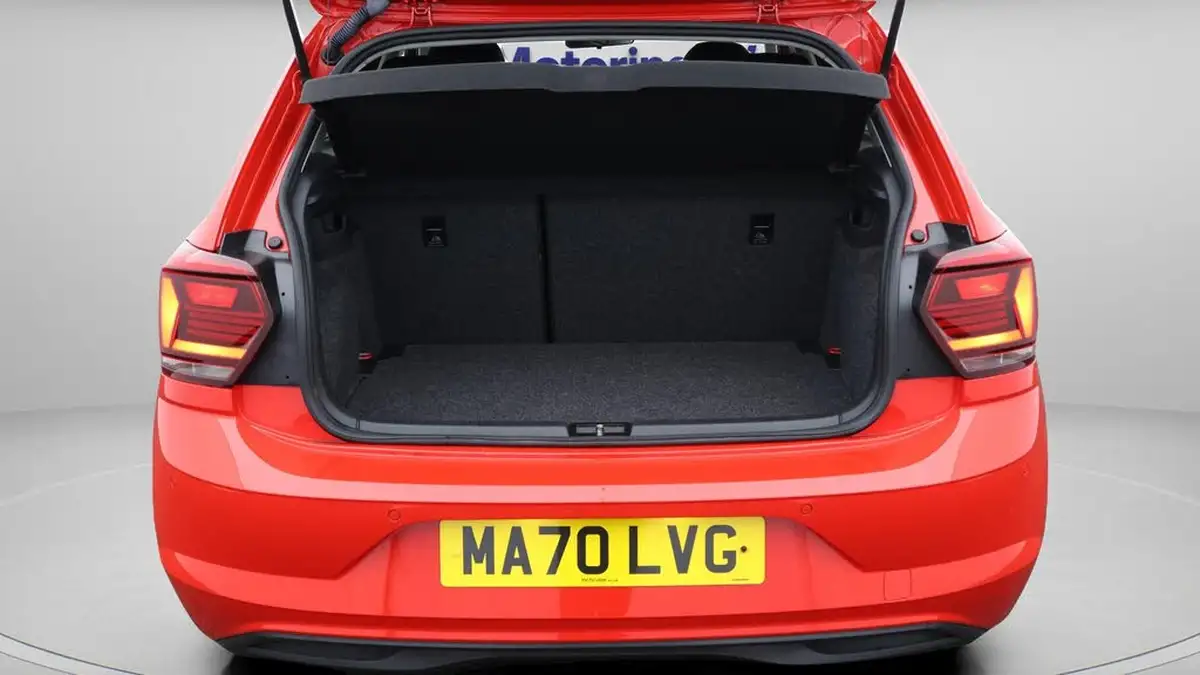 2020-volkswagen-polo-10-match-big-17