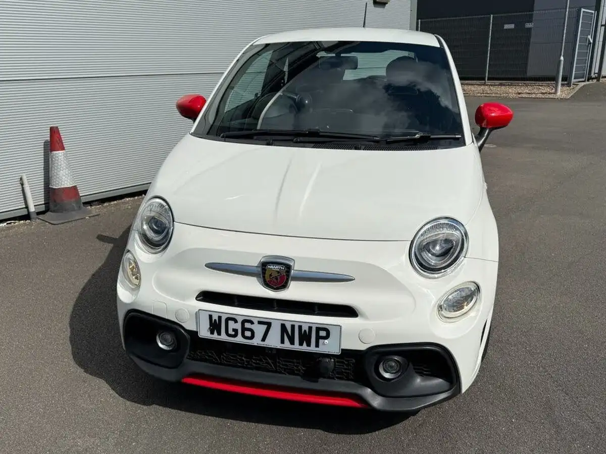 2018-abarth-595-14-tjet-big-0