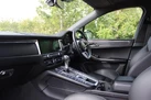 2018-porsche-macan-small-20