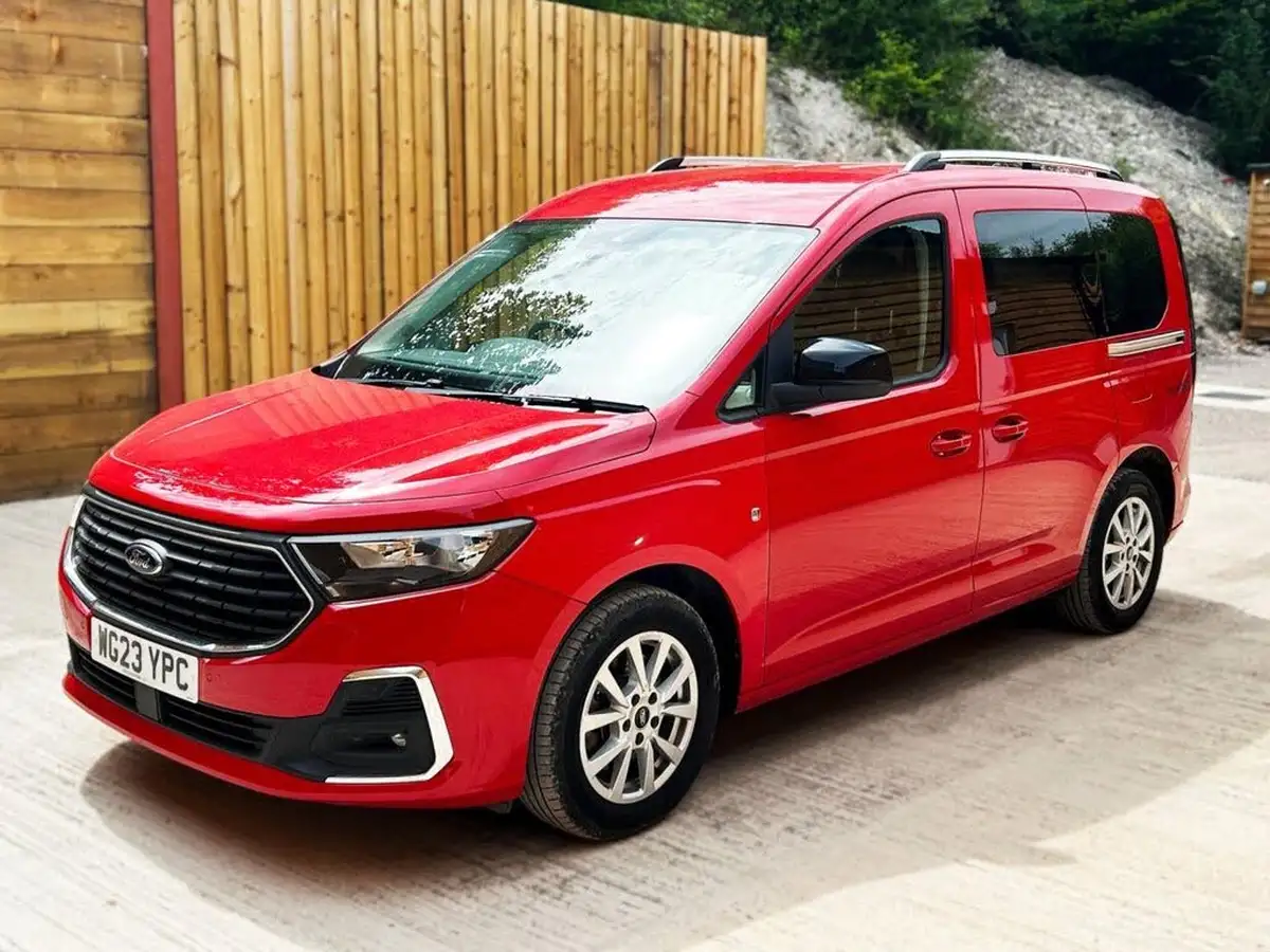 2023-ford-tourneo-connect-20-titanium-auto-big-1