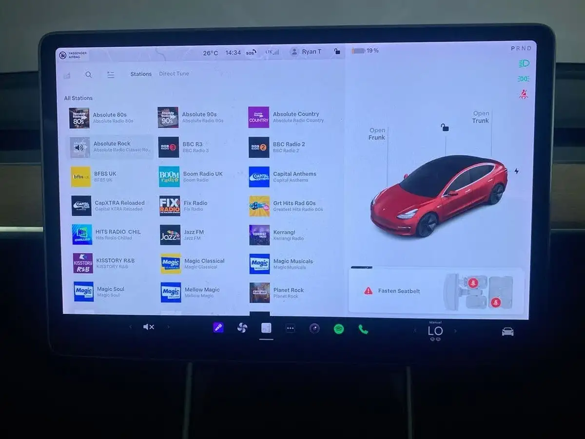 2020-tesla-model-3-e-standard-plus-big-37