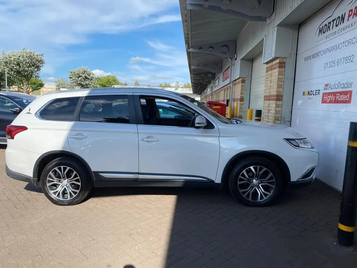 2016-mitsubishi-outlander-22di-d-4-big-8