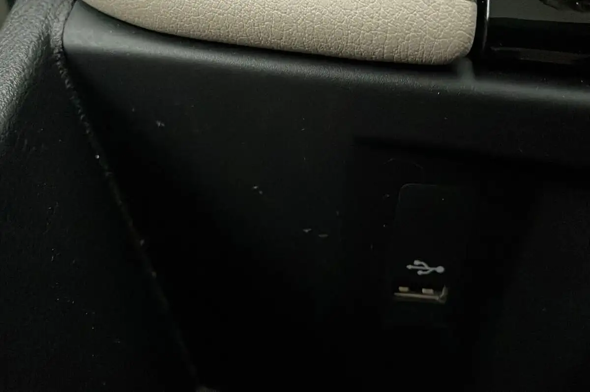 2019-bmw-x1-20-sdrive-20i-xline-sdrive-20i-big-20