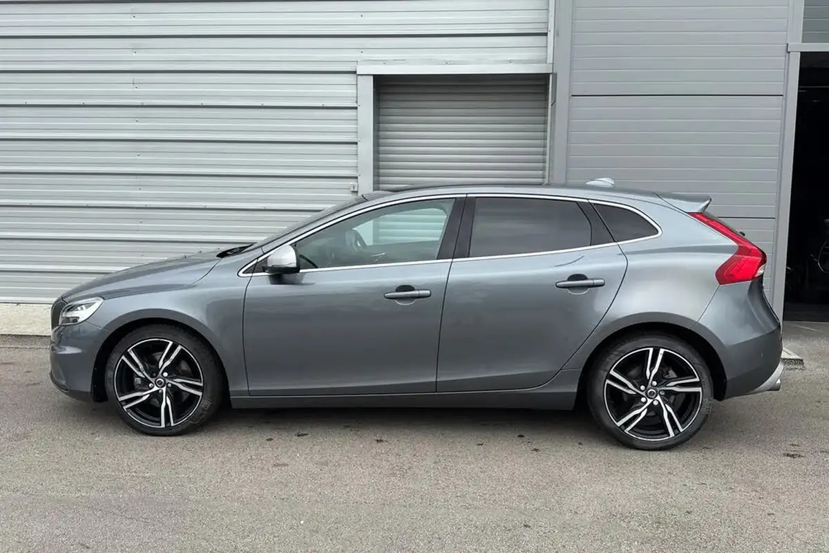 2016-volvo-v40-20td-d3-r-design-pro-geartronic-big-32
