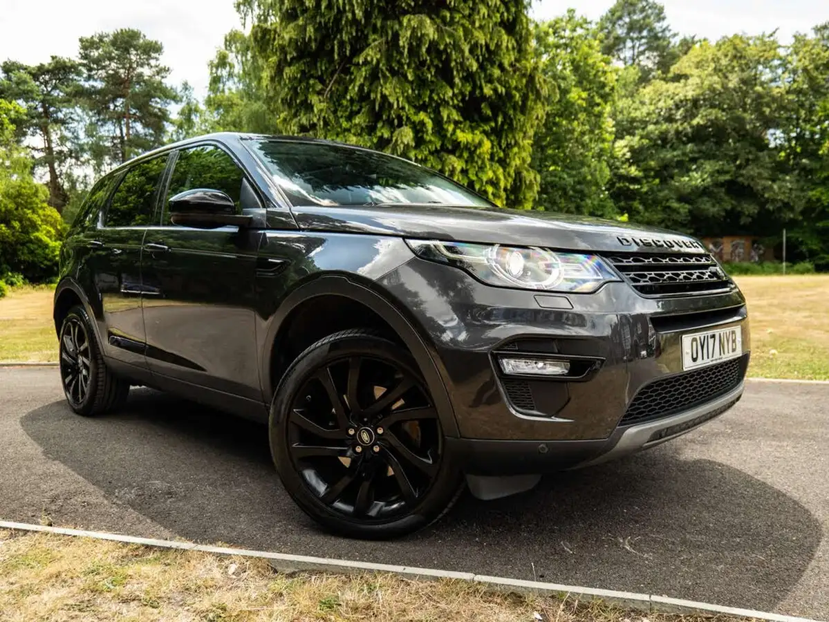 2017-land-rover-discovery-sport-20td4-hse-black-180ps-station-wagon-big-15