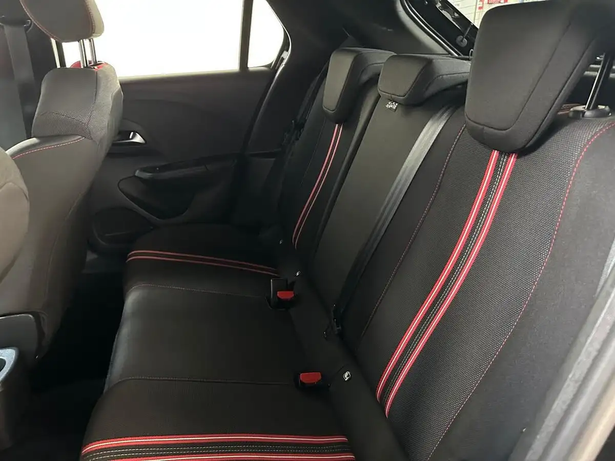 2022-vauxhall-corsa-e-sri-premium-big-15