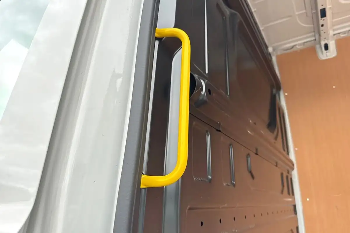 2024-volkswagen-crafter-20tdi-cr35-mwb-commerce-plus-140pseu6d-big-30