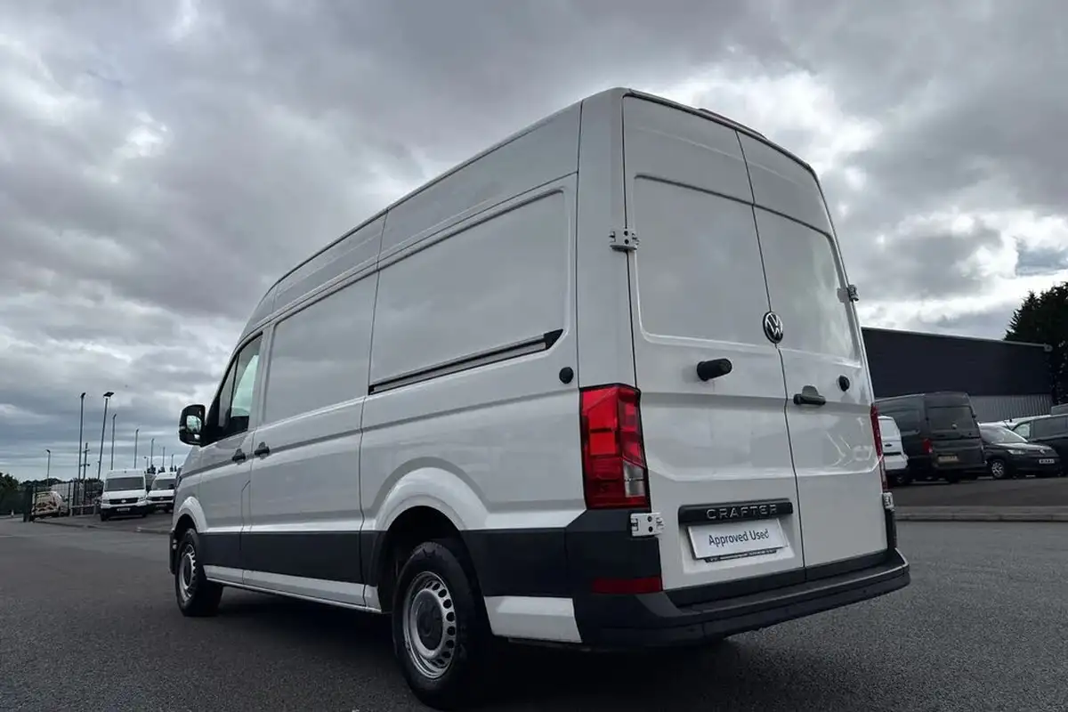 2024-volkswagen-crafter-20tdi-cr35-mwb-commerce-plus-140pseu6d-big-6