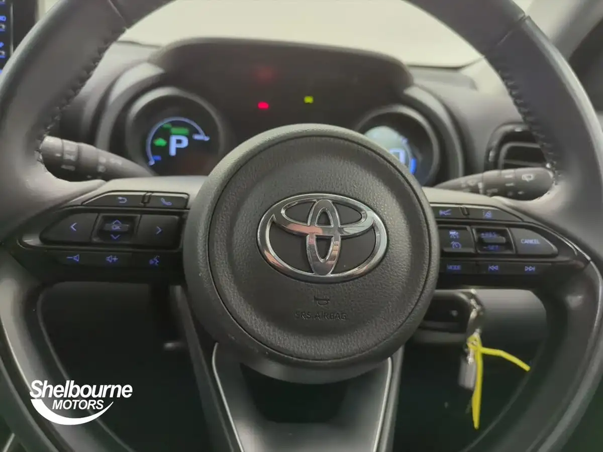 2023-toyota-yaris-15-vvt-i-design-big-14