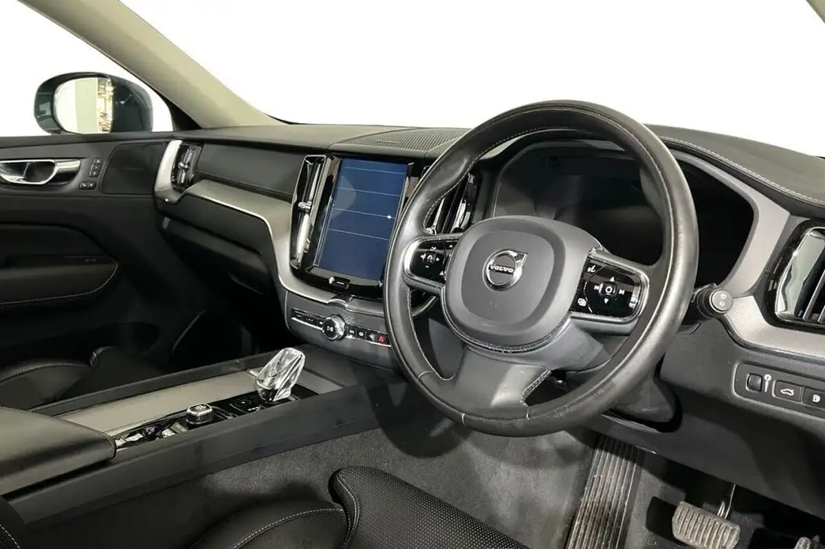 2020-volvo-xc60-20-t8-inscription-299bhp-4x4-ss-big-8