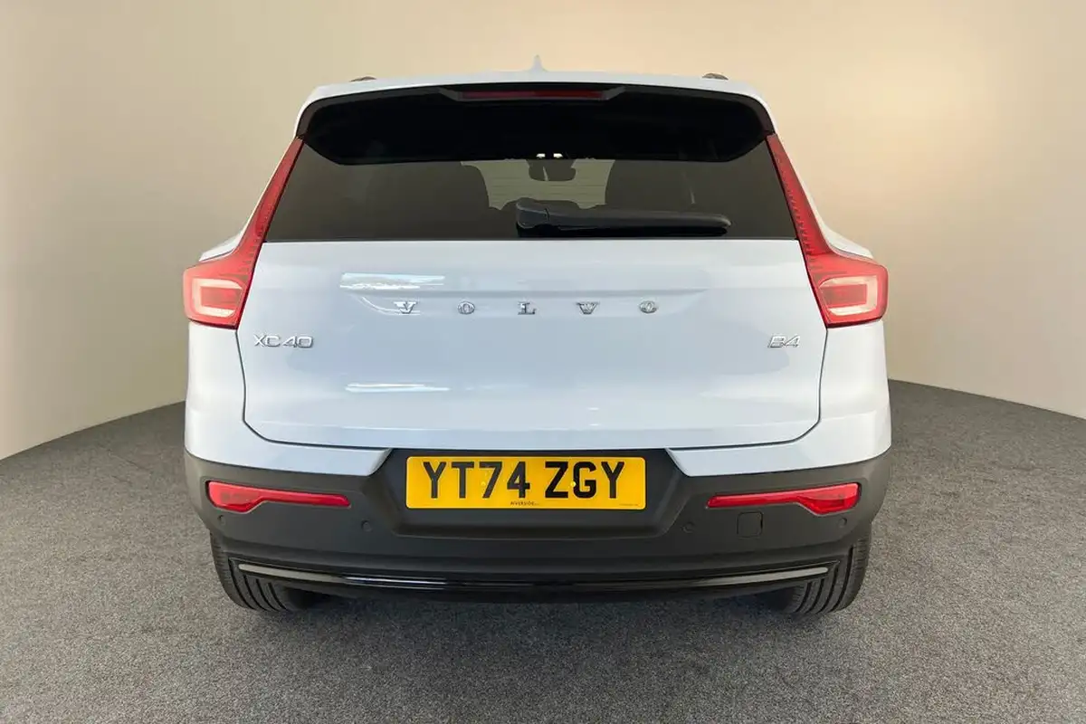 2024-volvo-xc40-big-20