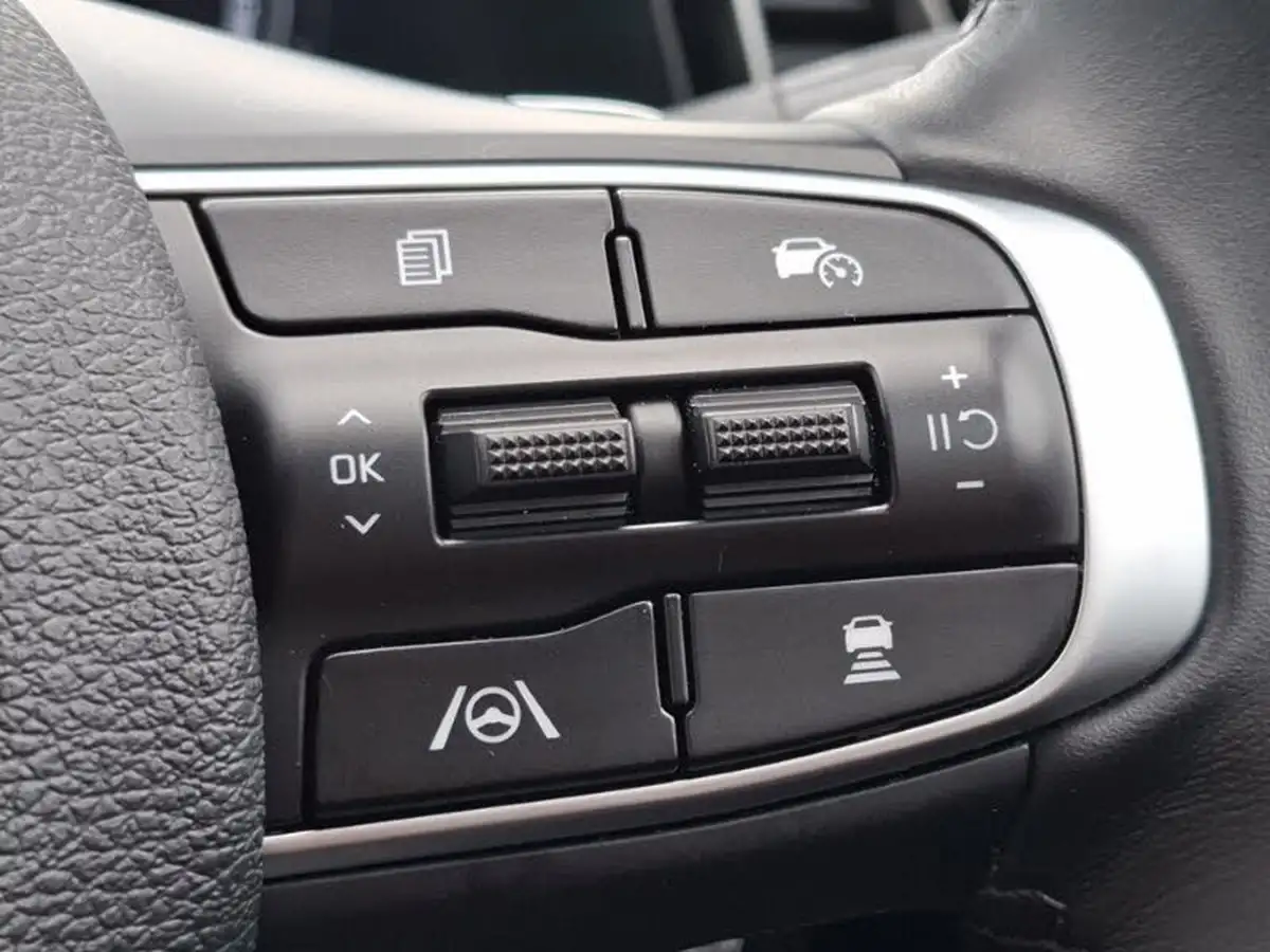 2024-kia-sportage-16-t-gdi-3-207bhp-hev-auto-big-15