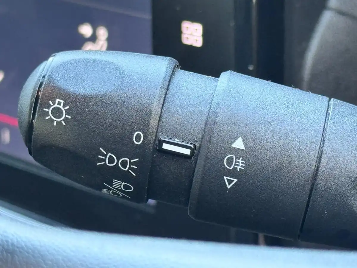 2018-citroen-c3-12-puretech-feel-82ps-big-32