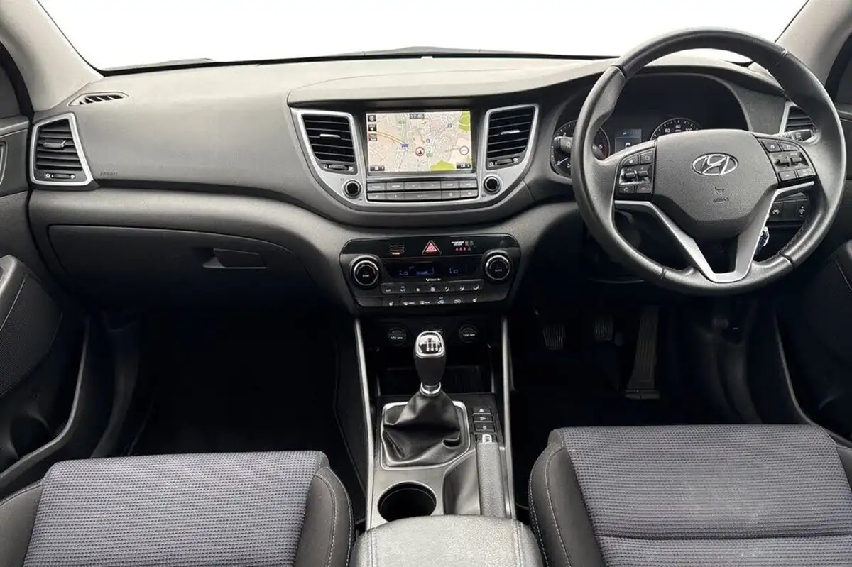 2016-hyundai-tucson-17crdi-blue-drive-se-nav-116ps-big-11