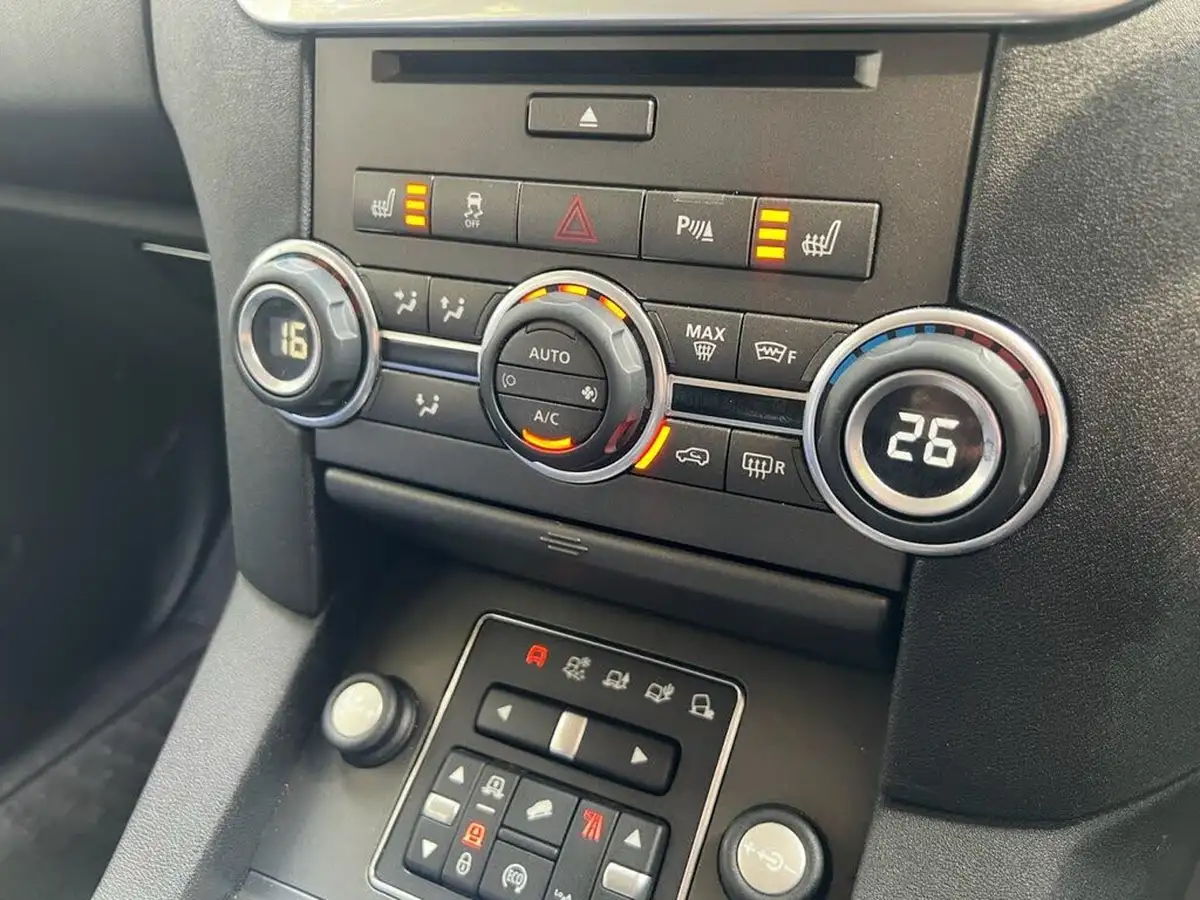 2015-land-rover-discovery-4-30td-se-tech-big-22